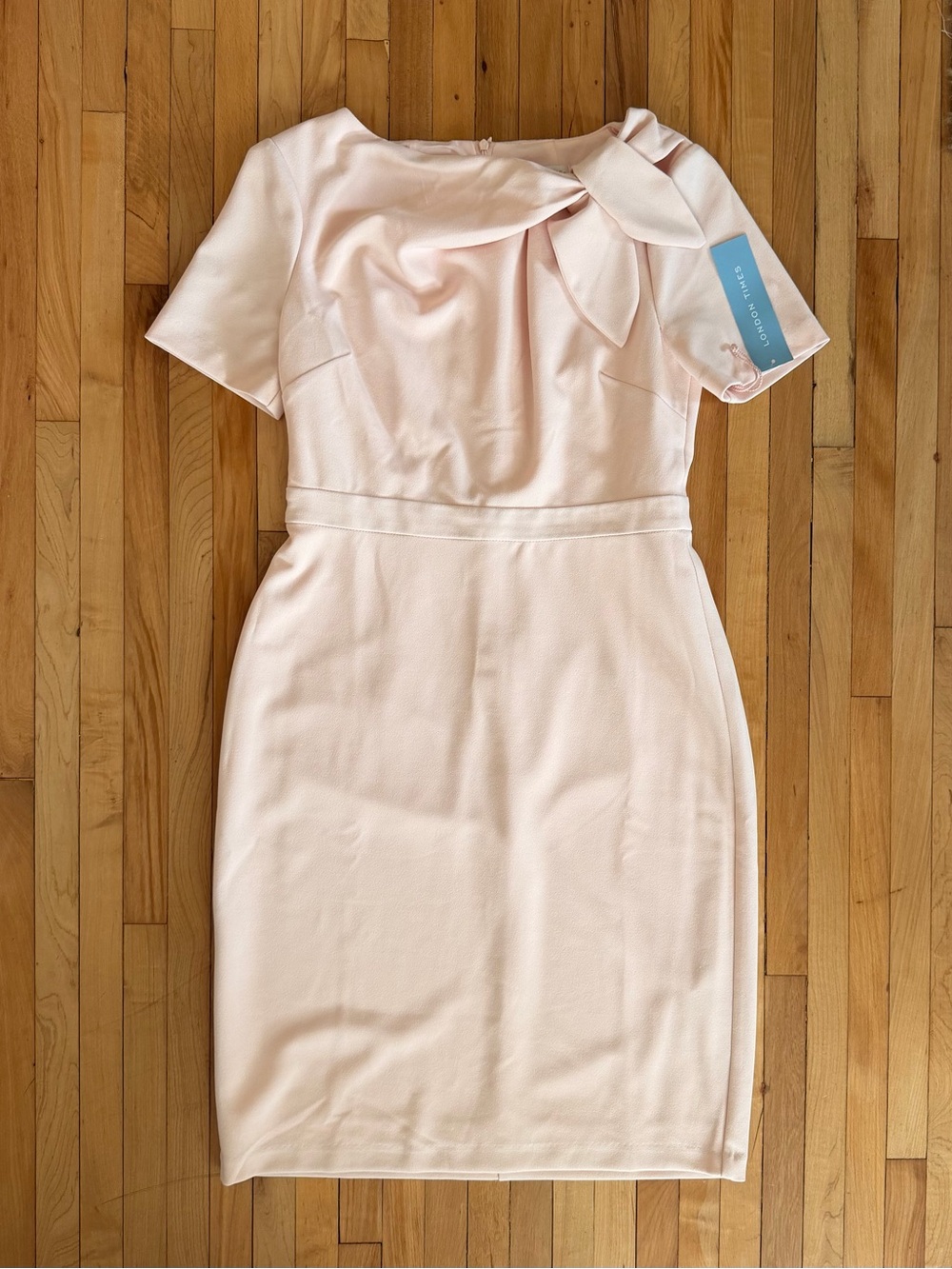 NWT London Times Pale Pink Dress with Neck Bow